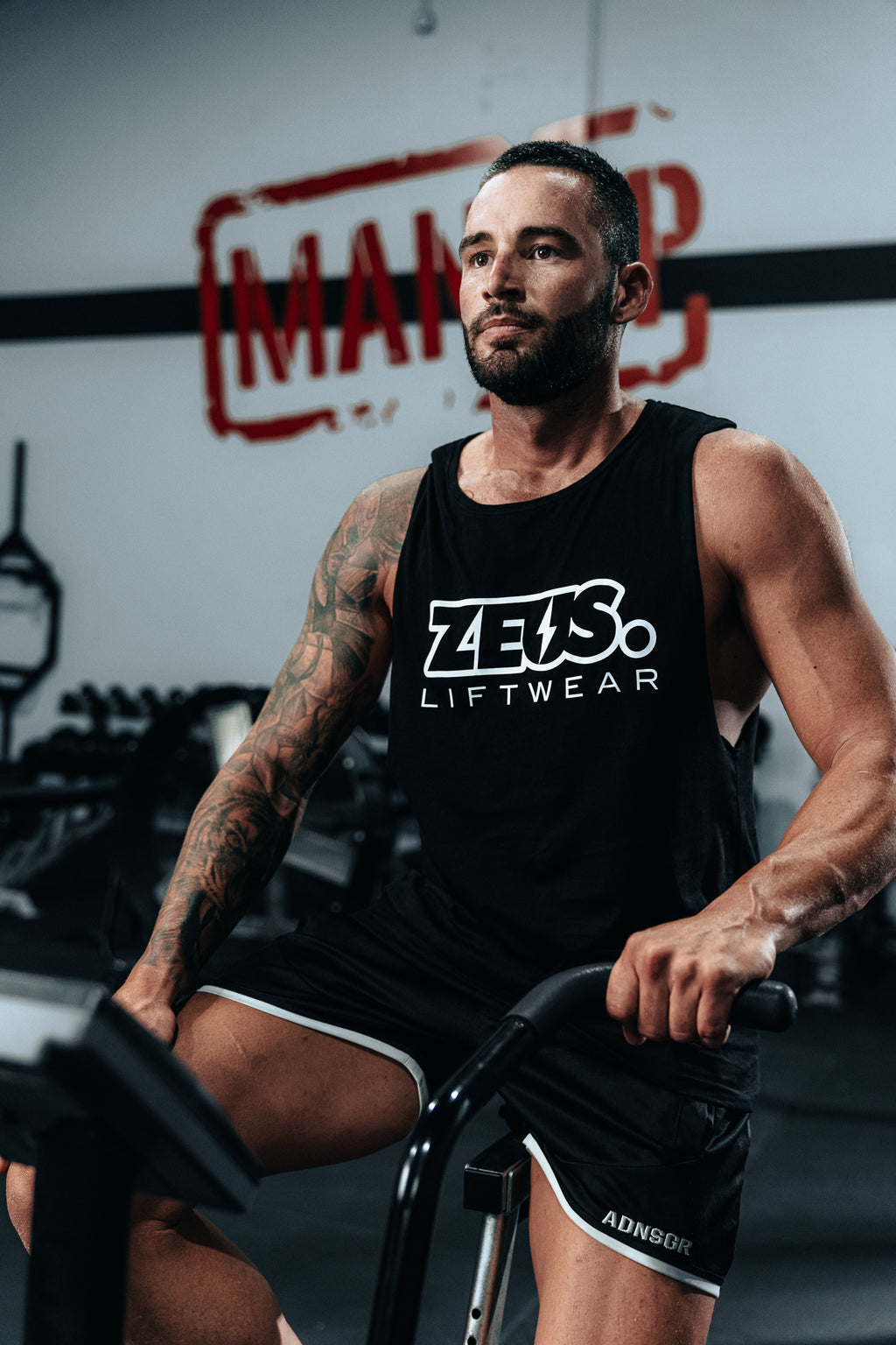 Zeus Tank (Black Holo)